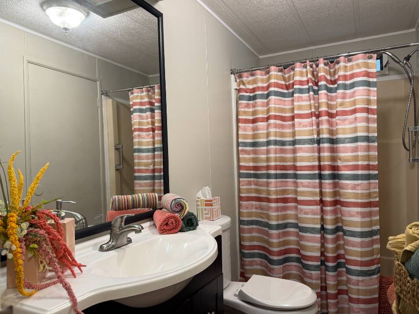 8108 Lakeview Dr N a Ellenton, FL Mobile or Manufactured Home for Sale